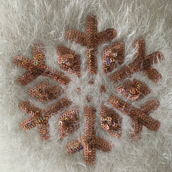 Girls SO White Snowflake Sweater - Sz 20 Plus - Picture 2 of 5